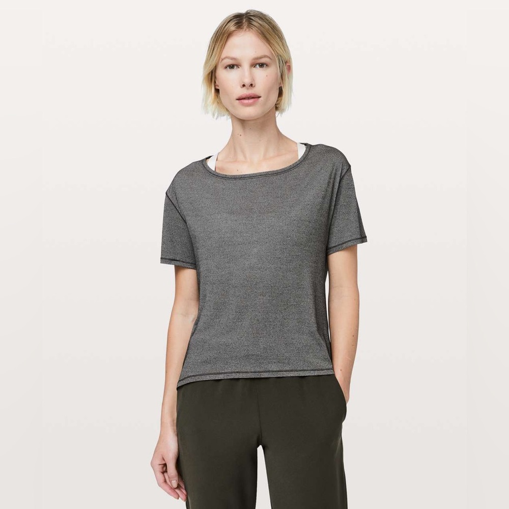Lululemon Fall In Place Short Sleeve Heathered Black / White size 6 - Picture 2 of 9